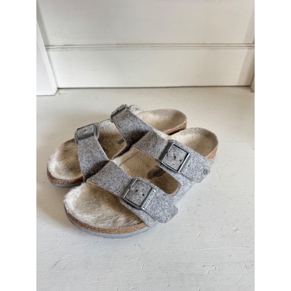 Birkenstock Arizona gray wool felt shearling sandals size 36 (US 5-5.5)